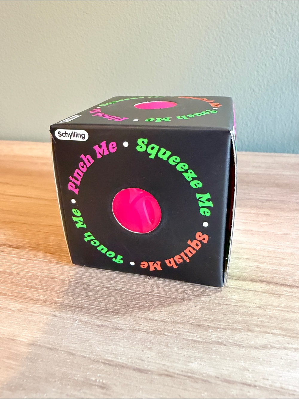 Schylling  NEEDOH Pink Squeeze-Me